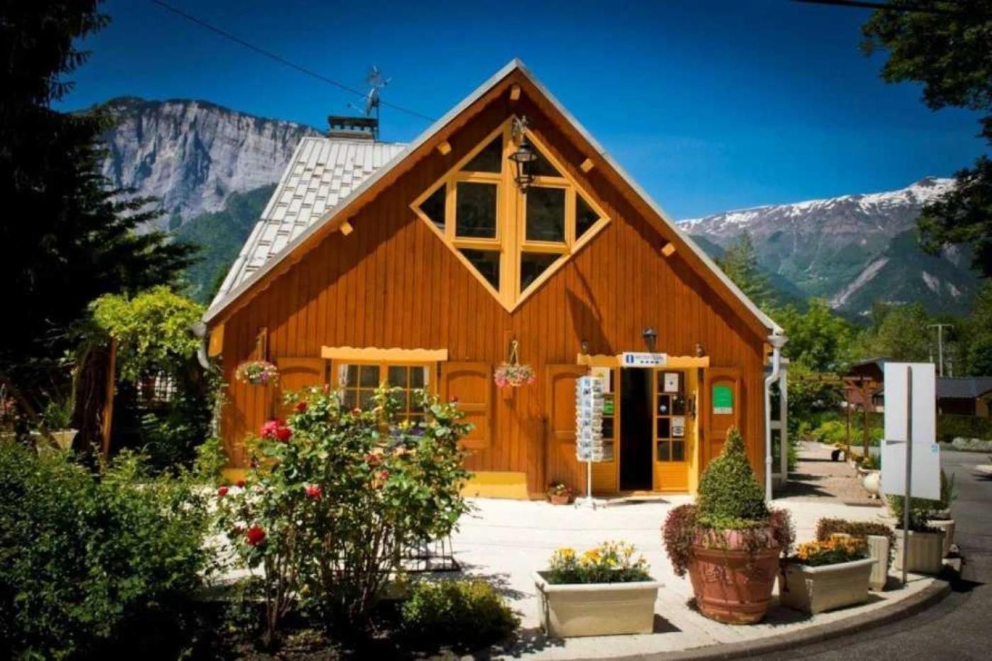 Camping 5 Etoiles - Piscine - Eeceff Le Bourg-d'Oisans Exterior photo